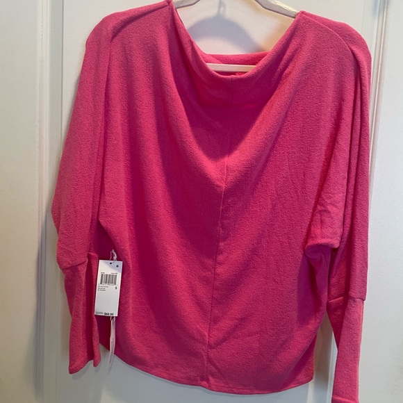 Chic Off-Shoulder Pink Sweater - Picture 2 of 2